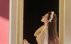 女生喊疼男生越往里寨AQQ娱乐